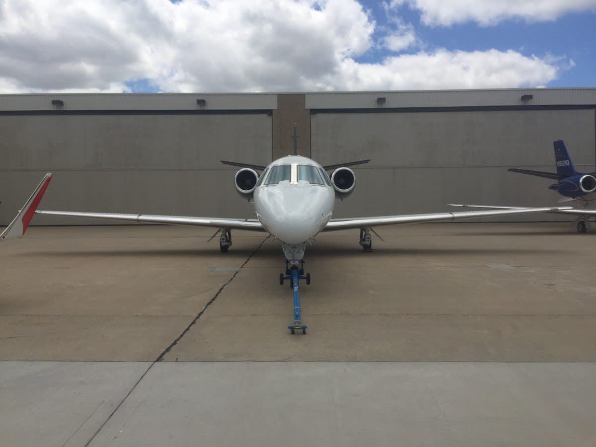 Jet kiralama rezervasyonlarında iptal ve değişiklik koşullarını öğrenmek, seyahatiniz için daha esnek ve güvenli bir plan yapmanızı sağlar. Bu bilgileri göz önünde bulundurarak daha bilinçli bir tercih yapabilirsiniz.