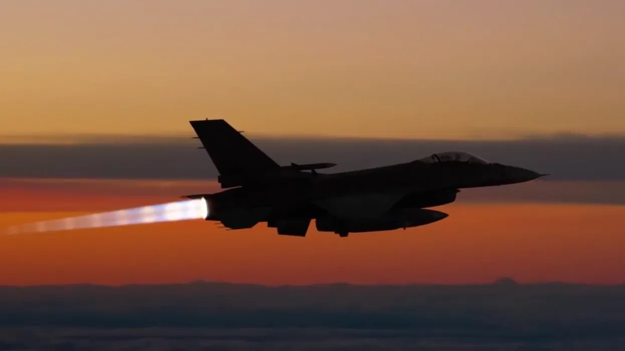 Jet ile havadan çekim yapın ve olağanüstü manzaraları objektifinize yansıtın. Hem karada hem havada unutulmaz fotoğraflar için planlamanızı yapın.